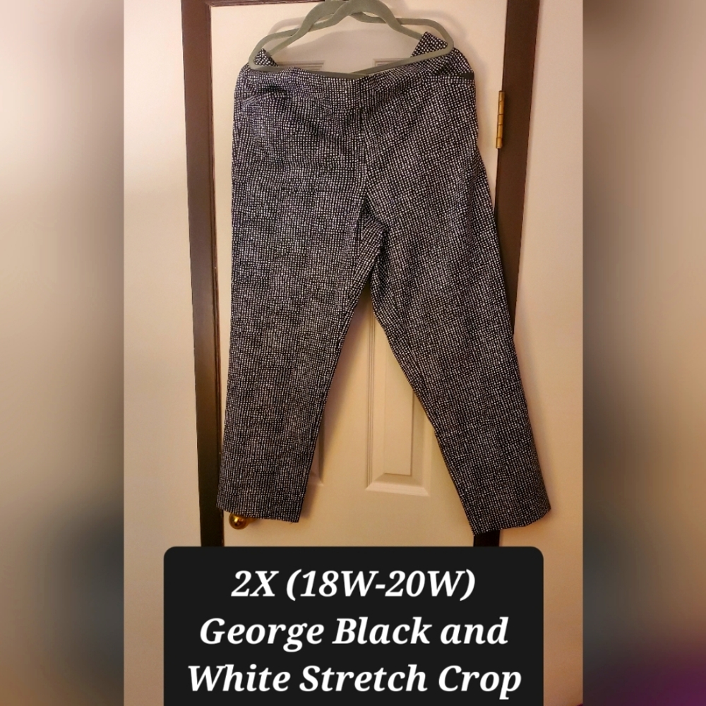 Black and White Stretch Crop Pants